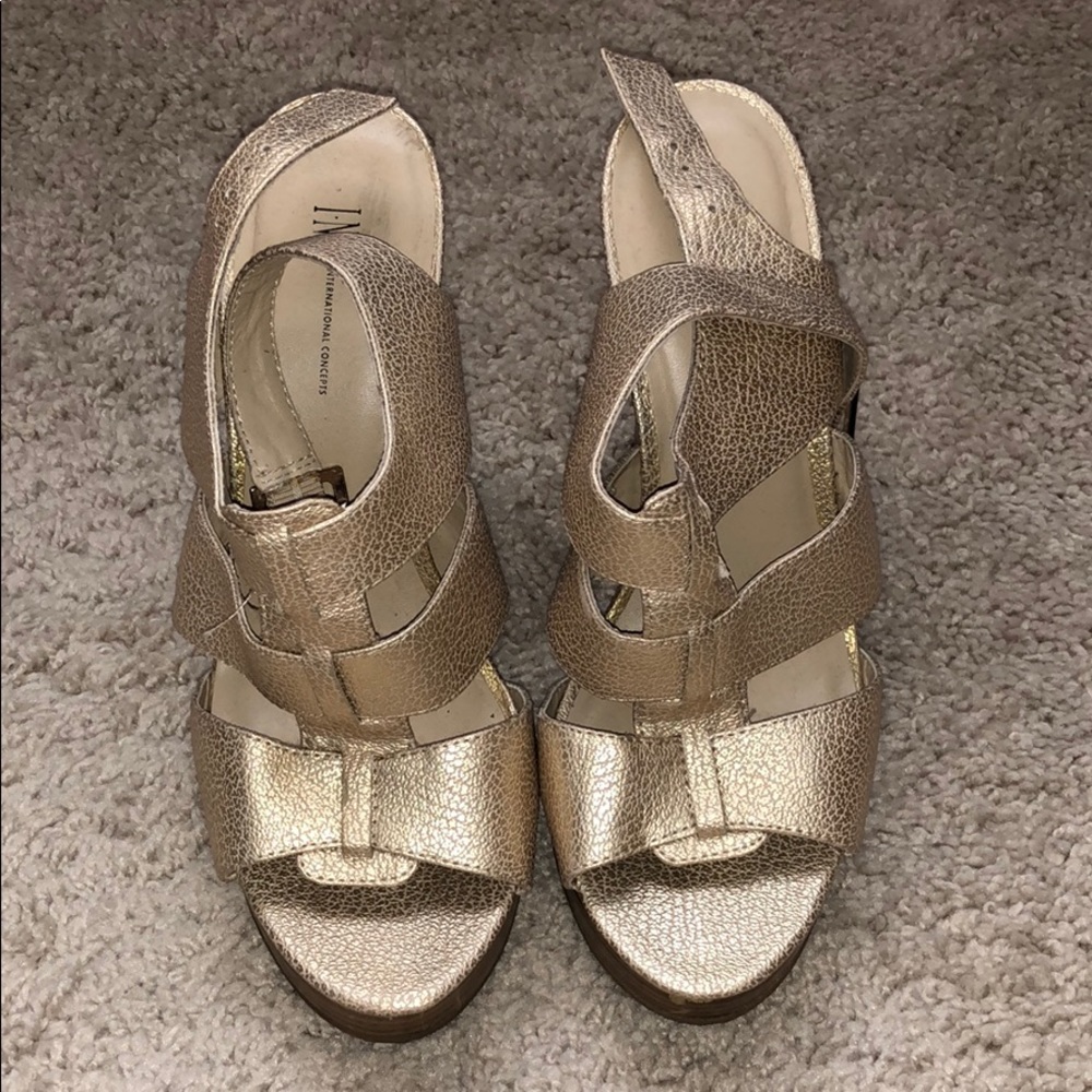 INC wedges